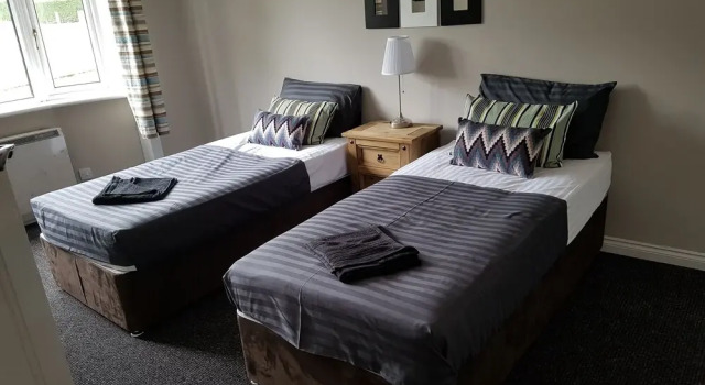 3 Bedroom Apartment Near King's Park, Забронировать Апартаменты/квартира Глазго 