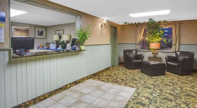 I-80 Inn & Suites, Varaa Hotelli Davenport 