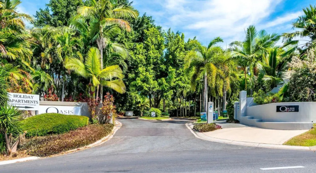 Oasis 8 Paradise at Palm Cove, Book Hotel Palm Cove Cairns Beaches