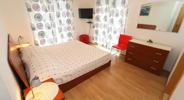 Апартаменты с 2 комнатами с балконом и с видом на море Apartments Trogrlić