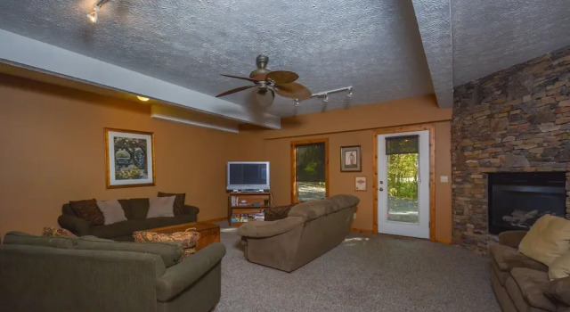 Lake Shore Retreat 5 Bedroom House, Buchen Sie Ferienhaus Hotels in Maryland mit Parkplatz, Parkplätze