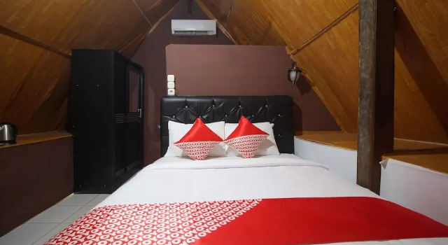 Номер Deluxe OYO 2779 Villa Gardenia Syariah
