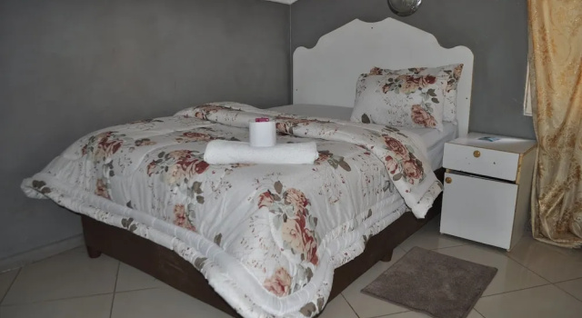 Willu Executive Lodge, Book Vacation Home Hotels in Livingstone with Parking, Parking