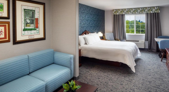 Irish Cottage Inn & Suites, Забронировать Дом для отпуска Отели в центре Галена, в центре
