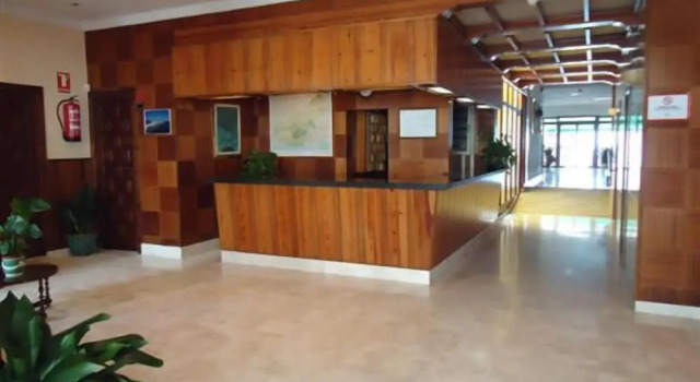 Hotel las Conchas, Varaa Hotelli Hotellit Costa Tropical pysäköinnillä, Pysäköinti