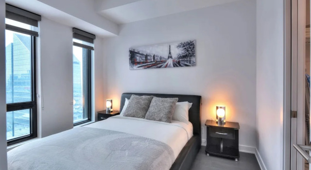 High End Condo Downtown, Varaa Hotelli Hotellit Montreal uima-altaalla, lähellä Windsor Train Station, Uima-allas