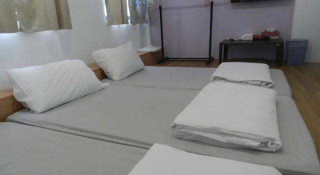 Ekonomiczny dwuosobowy pokój Caitlyn Hostel II