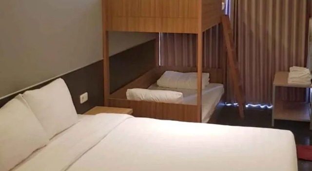 Standard- firedobbelt familie værelse Pantes Hotel  Simpang lima Semarang
