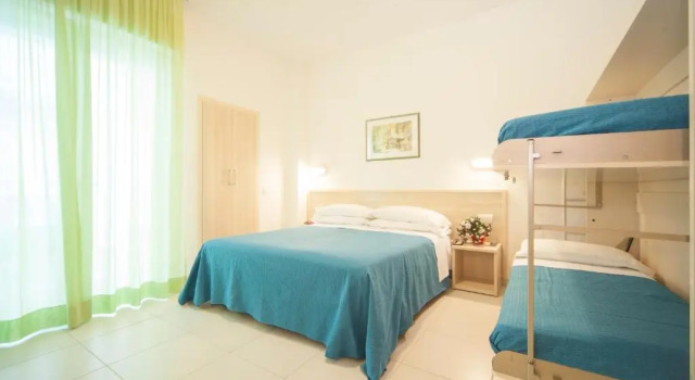 Четырёхместный номер Standard Hotel Lara