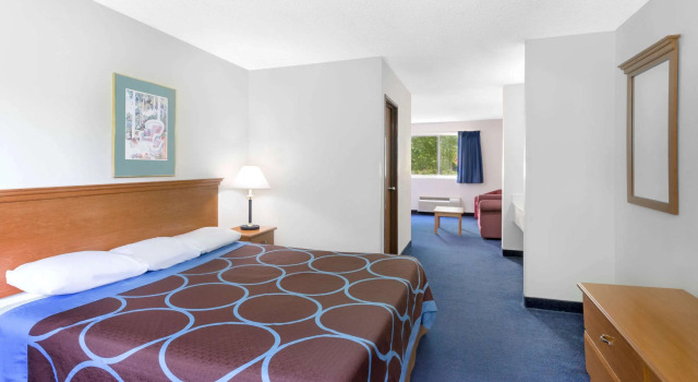 Super 8 by Wyndham Kingston, Забронировать Мини-отель Кингстон Ulster County, рядом с Birch Body Care