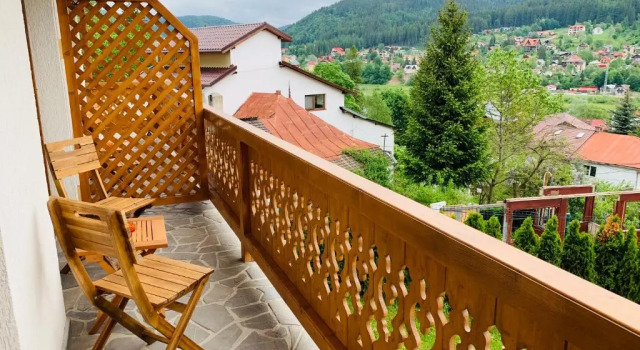 Двухместный номер Deluxe с балконом Vila Belcin Spa&Retreat