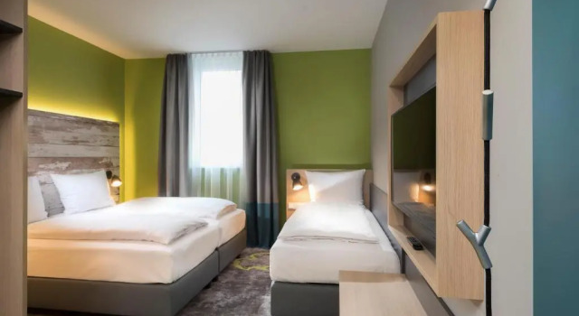 Трёхместный семейный номер Standard ibis Styles Stuttgart Vaihingen