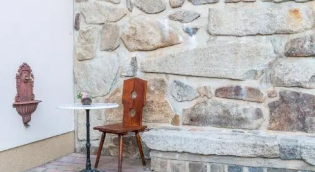 Rožmberk Royale Pension, Prenota Hotel Hotel a Boemia meridionale con parcheggio, Parcheggio