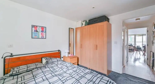 Comfortable 1 bed Near Deptford Station