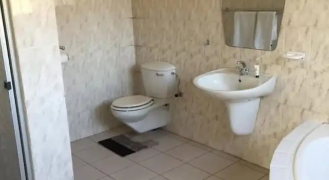 Номер Presidential African Kingdom Guest House