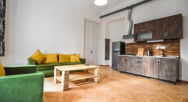 Barnovi's Home, Забронировать Апартаменты/квартира Вера Тбилиси, рядом с Концертный зал Тбилиси