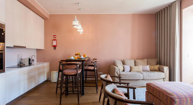 JOIVY Sublime 2BR Apt on Restauradores Sq., nearby Rossio Station