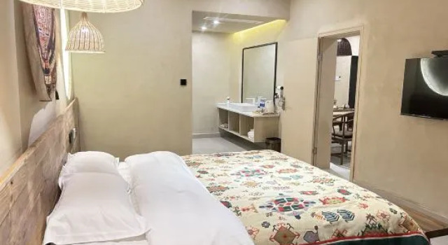Люкс Fusheng Half-Day Xianqingju (Jiuzhaigou Eternal Love Store)