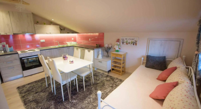 New Loft Polixeni, Prenota Hotel Eleousa Epiro