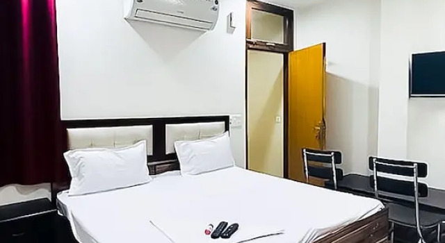Roomshala 140 Hotel 24&7 Malviya Nagar, Забронировать Отель Отели Нью-Дели с завтраком, Завтраки