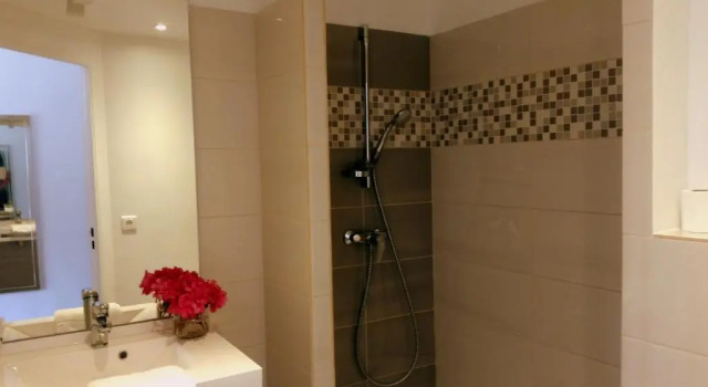 Двухместный номер Economy Hotel Sable Et Soleil - Port, Plage & Jacuzzi privé