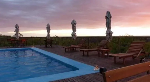 Uukwaluudhi Safari Lodge, Rezervovat Hotel Okahao Namibie