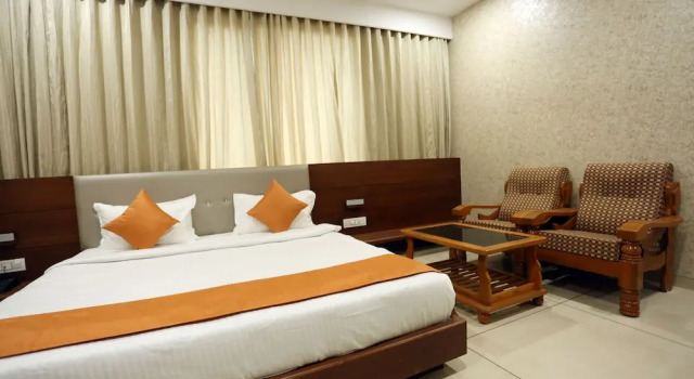 Номер Executive Hotel Avista - Unmarried Couples and NRI not allowed