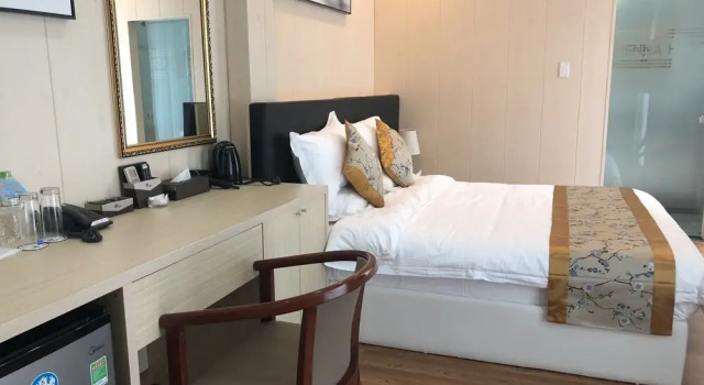 Vienna Hotel by OYO Rooms