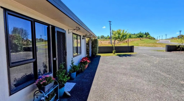 Almost Country, Rezerwuj Hotel Hotele w Auckland Region z parkingiem, Parking
