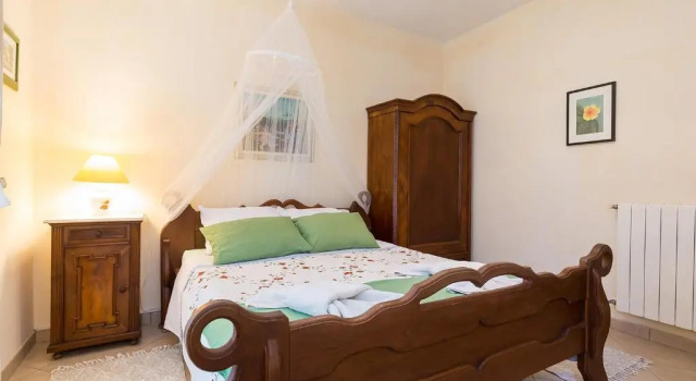 Апартаменты c 1 комнатой с красивым видом из окна Apartments Vesna
