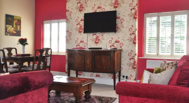 Апартаменты Deluxe Bove Town House Apartments