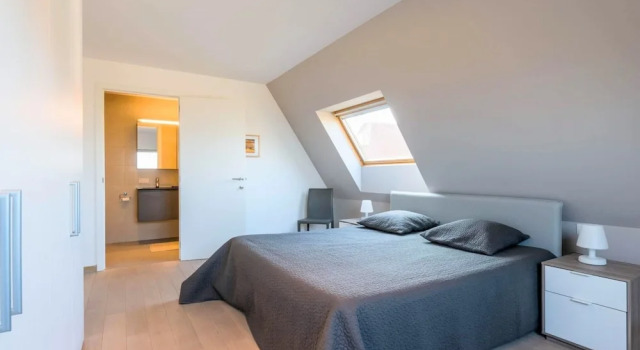 Apartment in Koksijde With Sea View, Rezerwuj Apartament Hotele w Bruksela z parkingiem, Parking