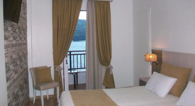 Семейный номер Standard seafront Mirini Hotel