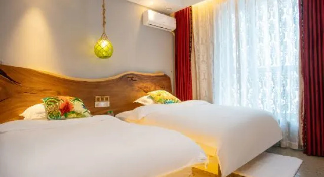 Двухместный семейный номер Standard Qu She Boutique Hotel