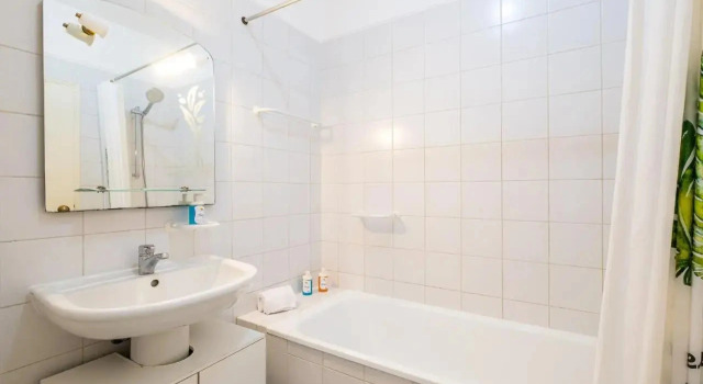 #042 Modern & contemporary flat with saltwater pool, Book Lejlighed Albufeira Albufeira
