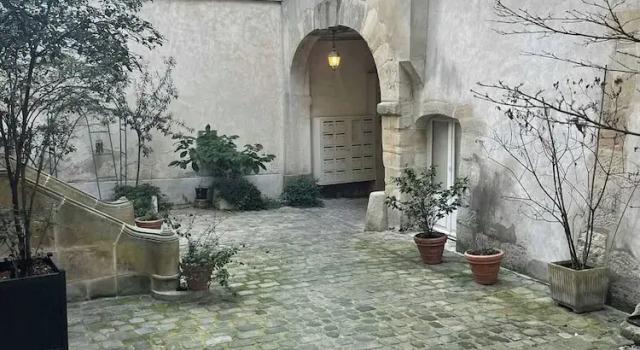Апартаменты Charming Duplex in Marais for 2 People
