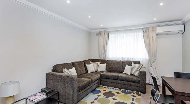 Апартаменты Superior Queensgate Court Apartments
