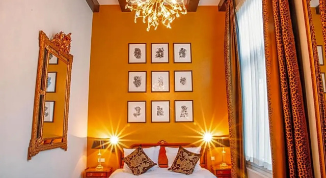 Двухместный номер Standard Ambassade Hotel