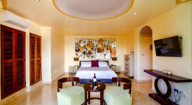 Luxury Waterfall Suite overlooks the impressive 60 feet high waterfall, Réserver Hôtel Puerto Vallarta Jalisco