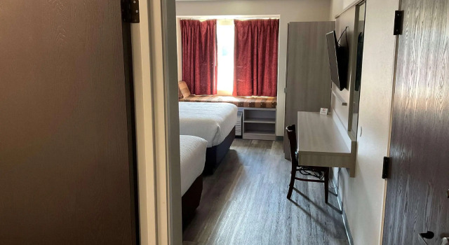 Четырёхместный номер Standard Microtel Inn and Suites Clarksville