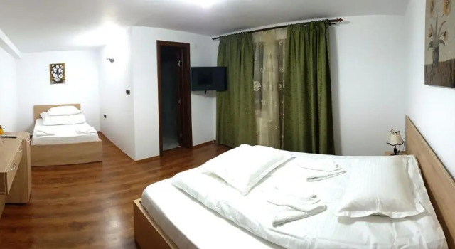 Номер Superior Pensiunea Casa Zarnesteana