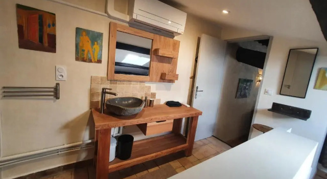 Grand Loft En Plein Coeur du Vieux-Port, Забронировать Отель Отели Марселя с парковкой, рядом с Национальный театр Марселя Ла Крие, Парковка