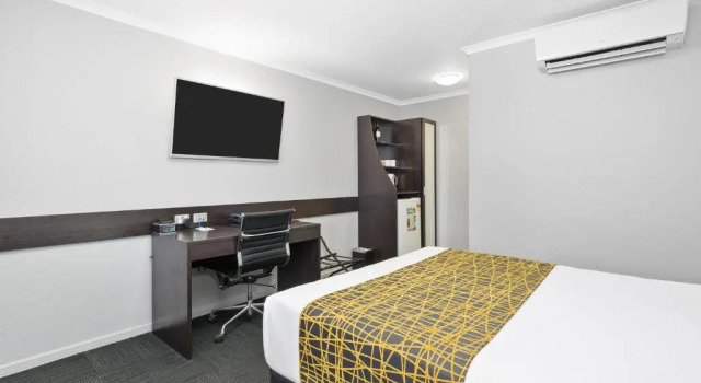 Четырёхместный номер Executive The Stirling Motel