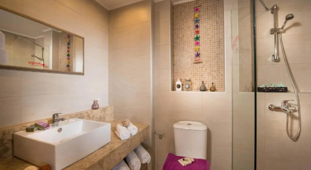 Апартаменты Superior King's Village Apartments