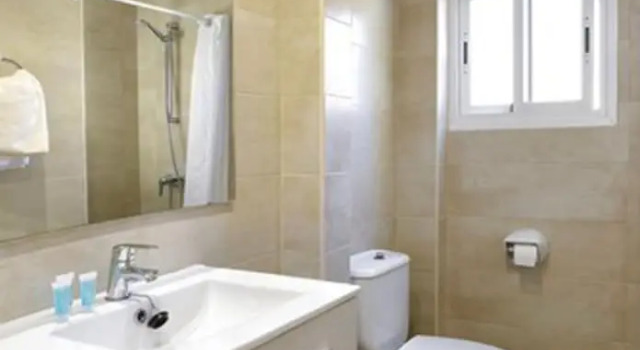 Standard Twin room with balcony HSR Gil