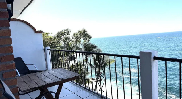 Номер Grand Traditional Sierra Leon Oceanfront Rooms