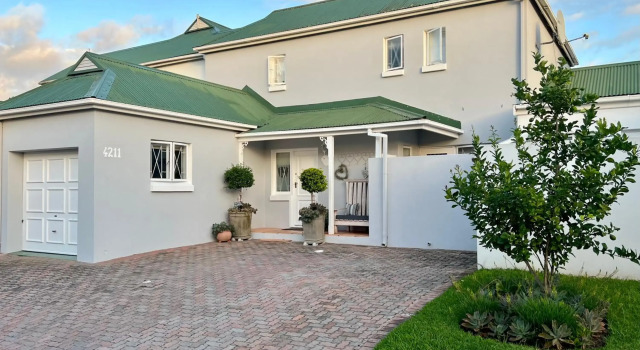 4211 River Club, Забронировать Отель Плеттенберг-Бей Найсна, рядом с Пляж Plettenberg Bay Beach