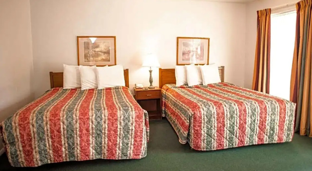 Четырёхместный номер Superior Wayfarer Inn Woodward