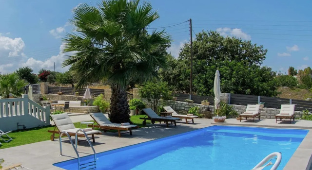 Вилла Infinity Pool Villa With Sea Views Near Rethymno City & Beach and Shaded BBQ