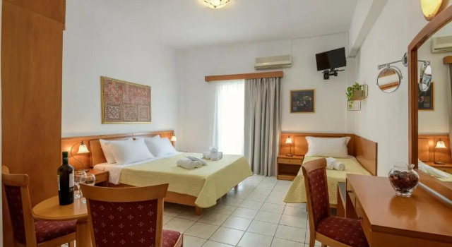Трёхместный номер Standard Grikos Hotel
